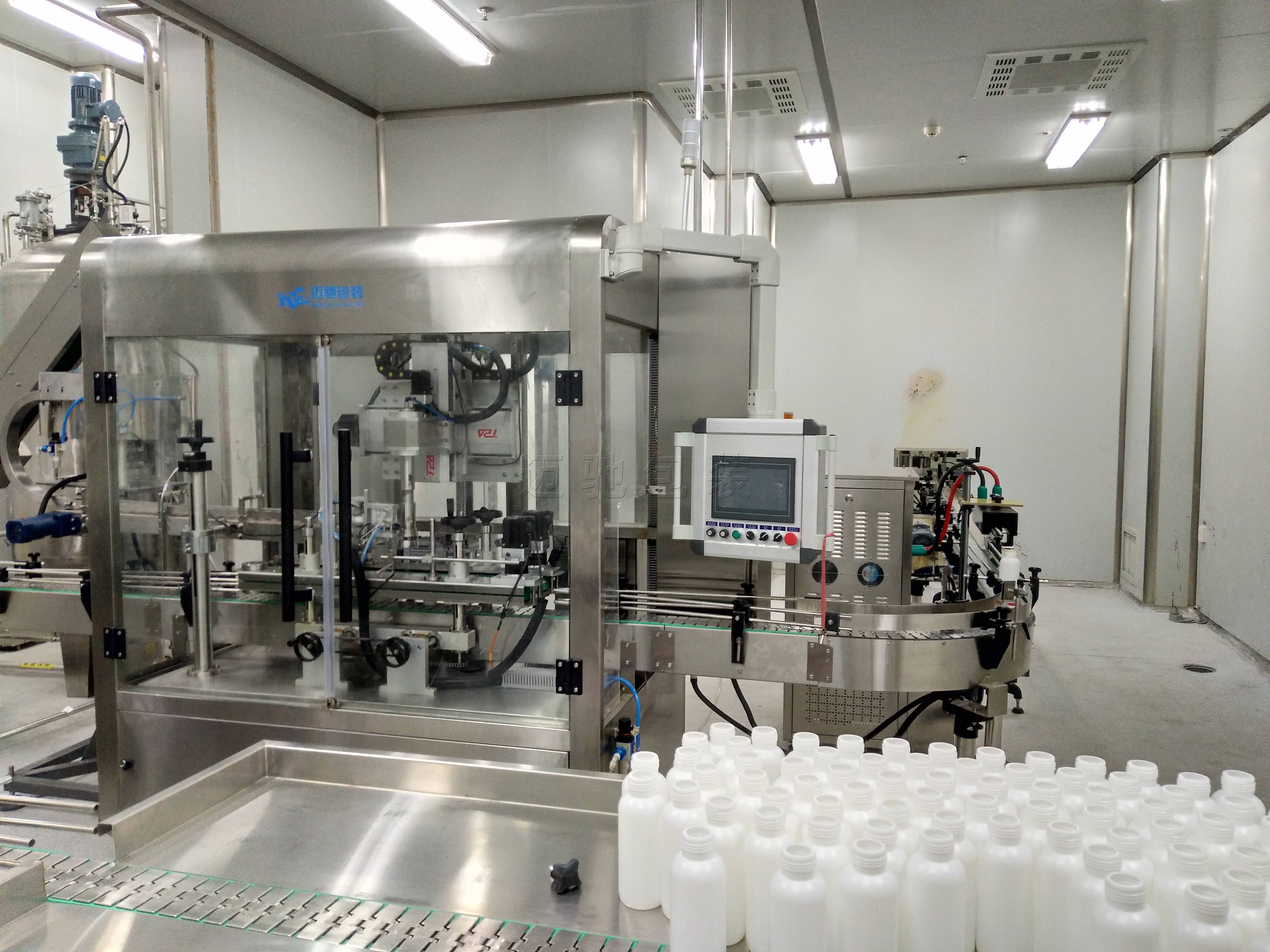 液體灌裝機客戶現(xiàn)場圖片